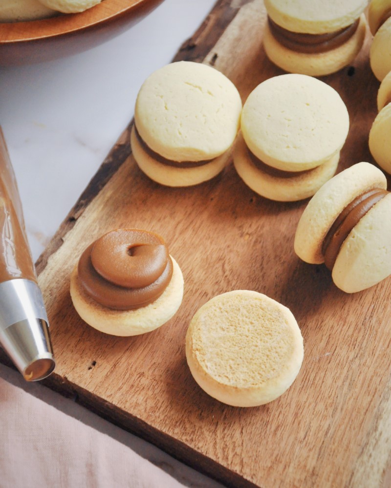 Alfajores Argentinos: All You Need to Know About These Delectable Dulce de  Leche Cookies - Amigofoods